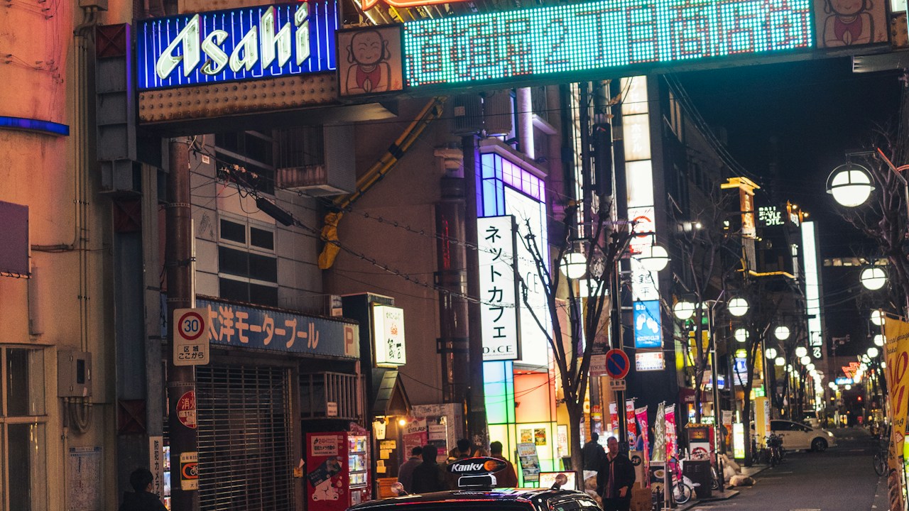 Osaka Food Guide 2026: Best Dishes & Where to Eat